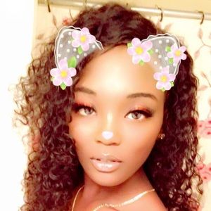 Meet your Posher, Ebony